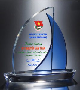Giá kỷ niệm chương