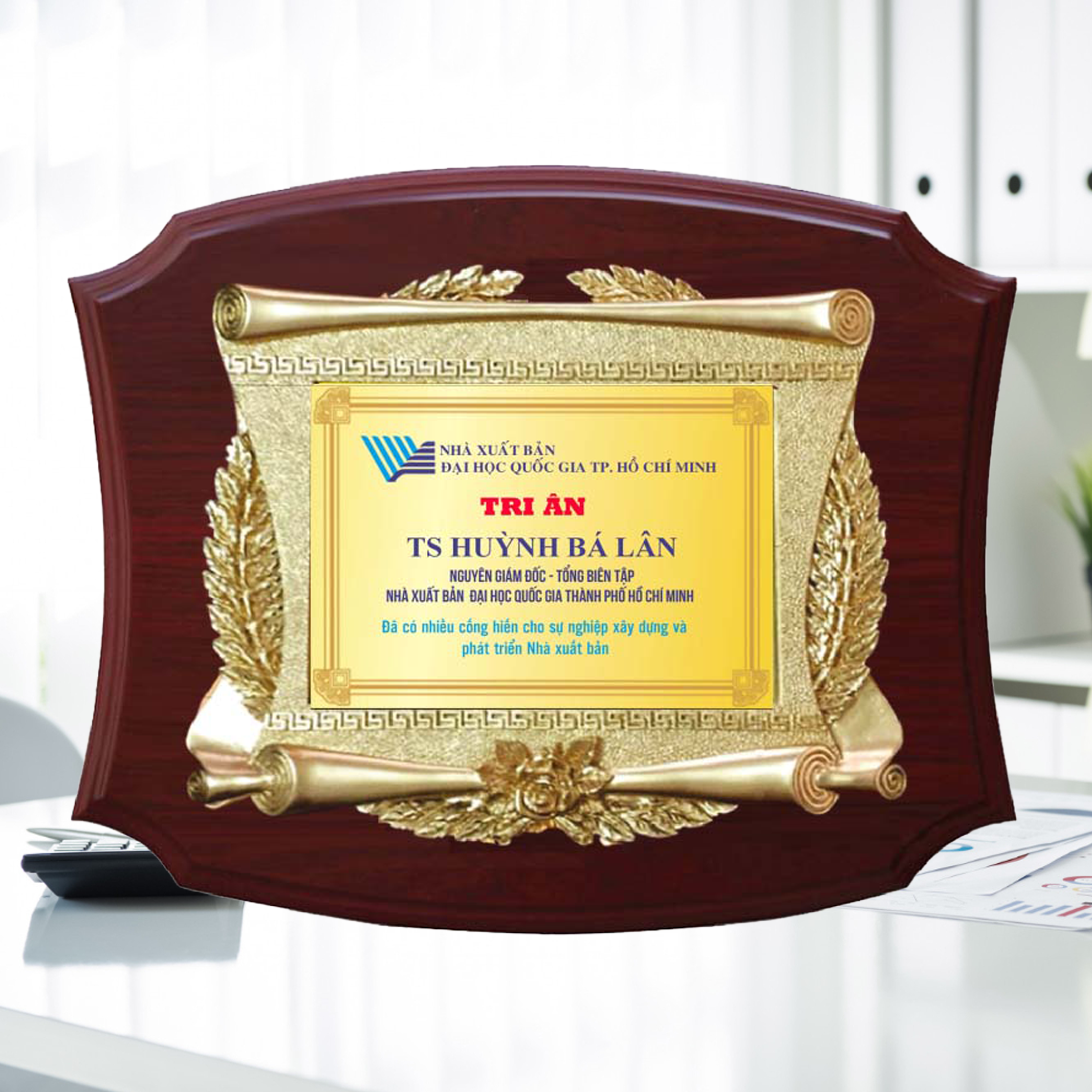 Biểu trưng gỗ tri ân lưu niệm hay tặng trong những hoạt động xã hội