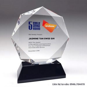 Giá kỷ niệm chương