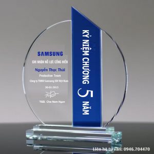Giá kỷ niệm chương